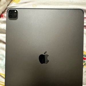 IPAD pro 12.9” with Apple Pencil. Im very good condition.
